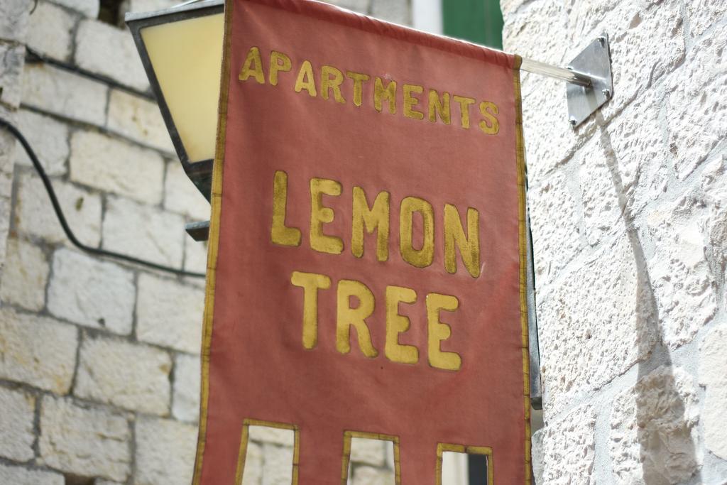 Tragos Lemon Tree Appartement Trogir Buitenkant foto